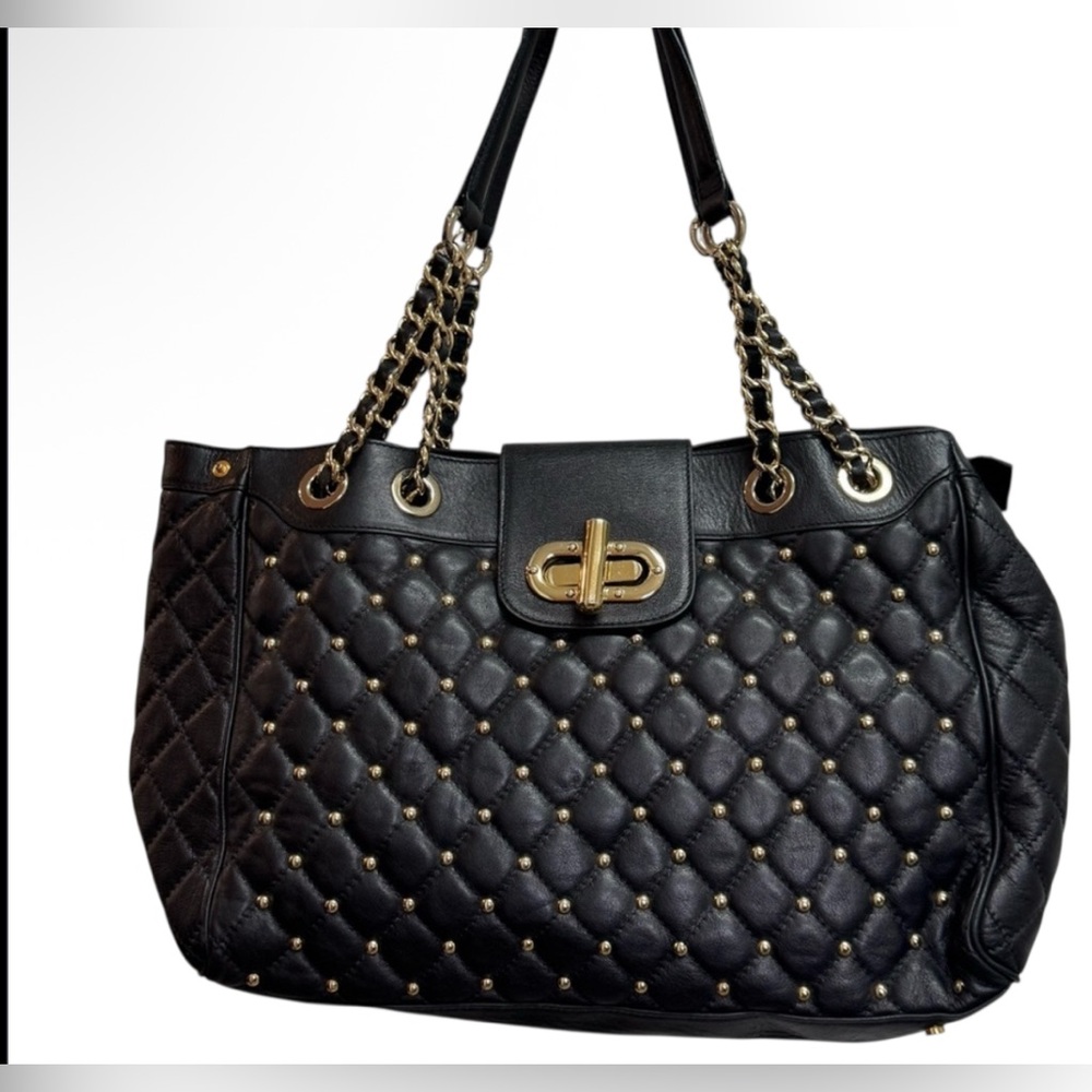 CLAUDIA FIRENZE | Chic Black Quilted Shoulder Bag with Gold Accents
